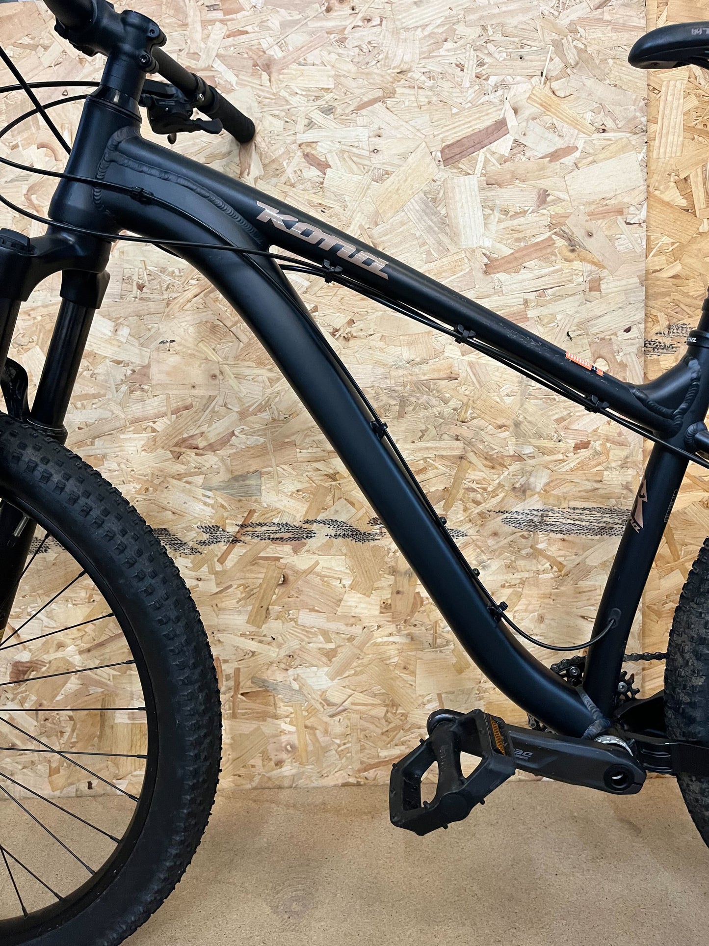 2022 Big Honzo - Medium - Black | Ex Display