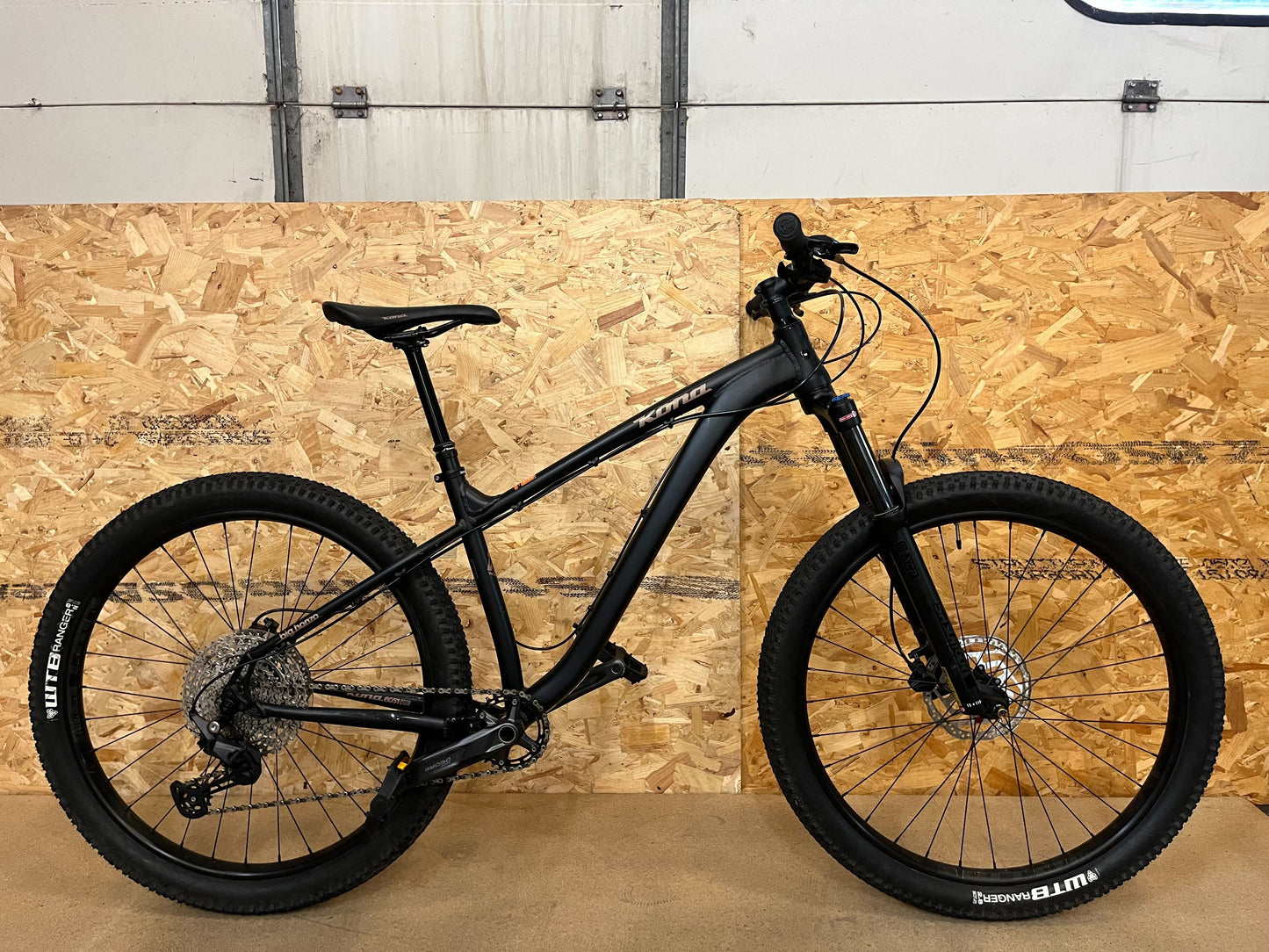 2022 Big Honzo - Medium - Black | Ex Display