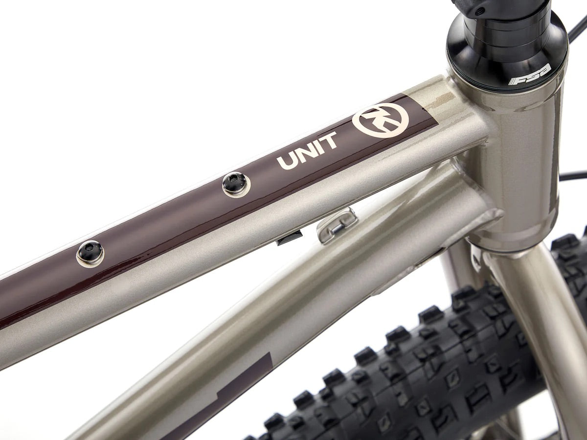 2025 Kona Unit - Grey - Medium | Ex Display