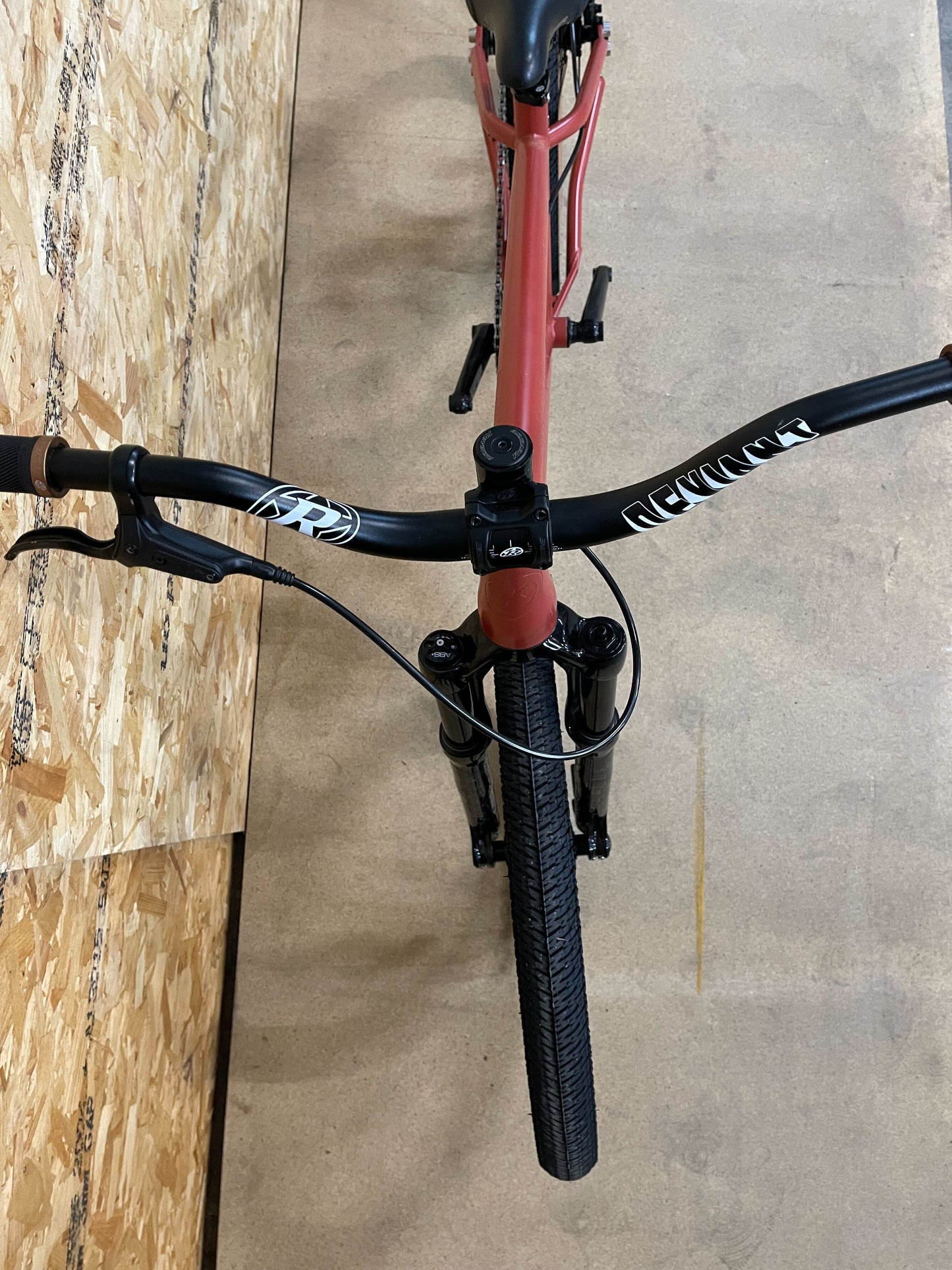 2025 Kona Shonky - Bike - Short – Red – Ex Demo – After Market Reverse Parts